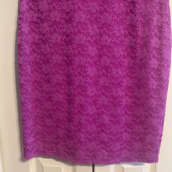 H&M short sleeve fitted lace overlay dress in purple size small - Picture 8 of 11